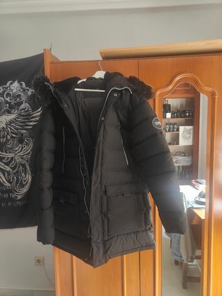 Abrigo Supply & Demand Negro