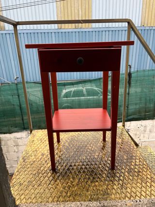Mesitas de noche Ikea Hemnes Roja