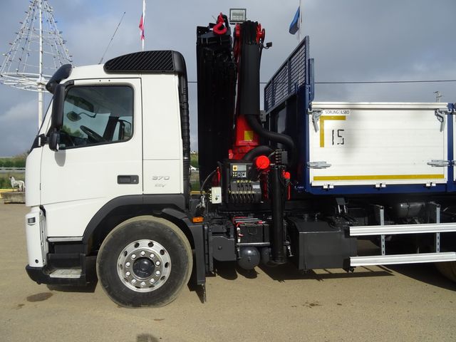 Volvo FM 370 - CAMIONES GRUAS
