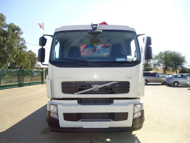 Volvo FL 240 - CAMIONES GRUAS