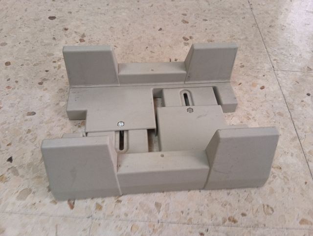 Pie para torre PC beige