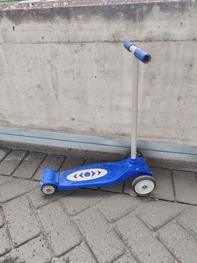 Patinete infantil azul