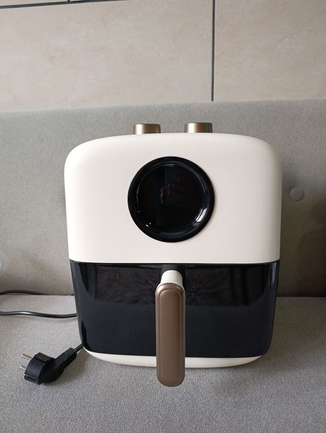 Freidora de aire MOBICLINIC con pantalla digital