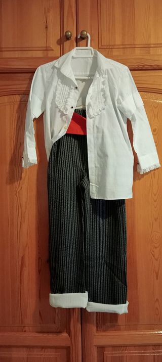 Traje Rociero Niño Talla 7 Gris y Rojo