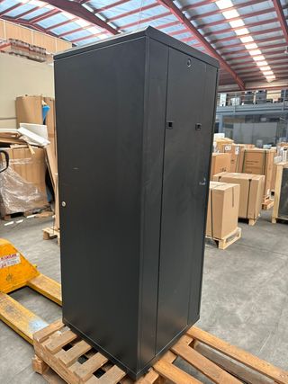 Armario rack servidor 19” – gabinete de red.