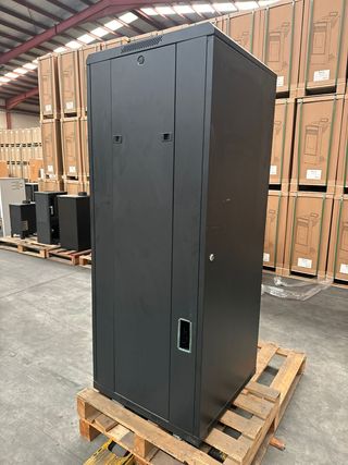 Armario rack servidor 19” – gabinete de red.