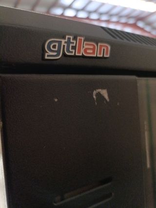 Armario rack servidor 19” – gabinete de red.