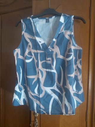 Blusa sin mangas con estampado