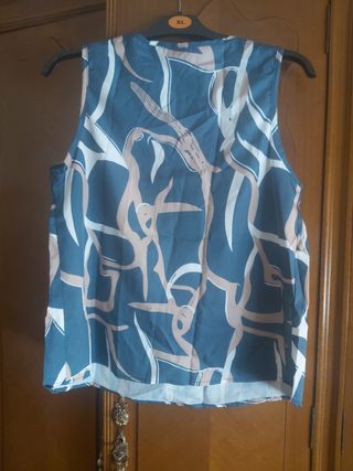 Blusa sin mangas con estampado