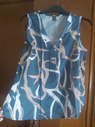 Blusa sin mangas con estampado
