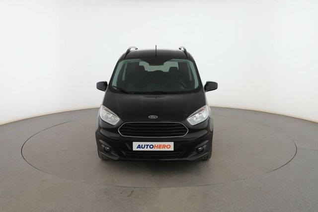 Ford Tourneo Courier 1.0 EcoBoost Titanium