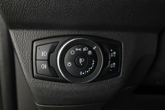 Ford Tourneo Courier 1.0 EcoBoost Titanium