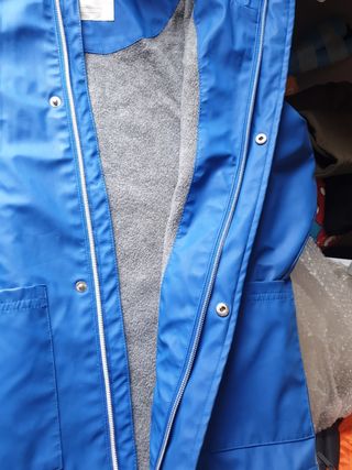 Chubasquero azul