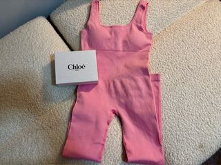 Mono rosa sin mangas Chloe