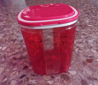Barattolo Tupperware Rosso e Bianco