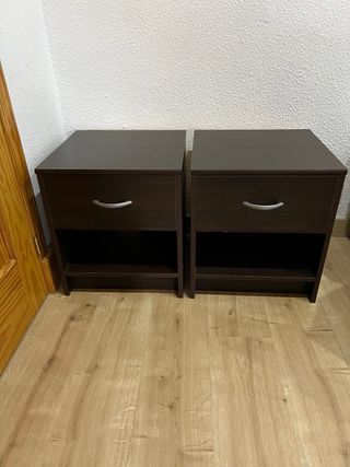 Cómoda 4 cajones y 2 mesitas