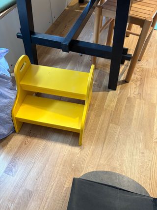 Escalón/Taburete IKEA Amarillo