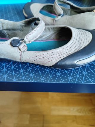 Zapatos Camper Beige y Negro