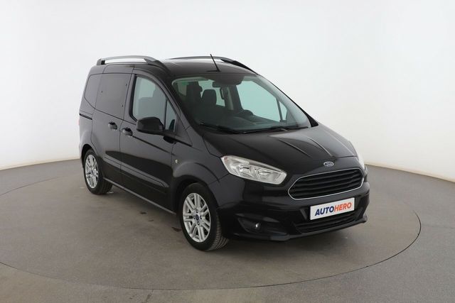 Ford Tourneo Courier 1.0 EcoBoost Titanium