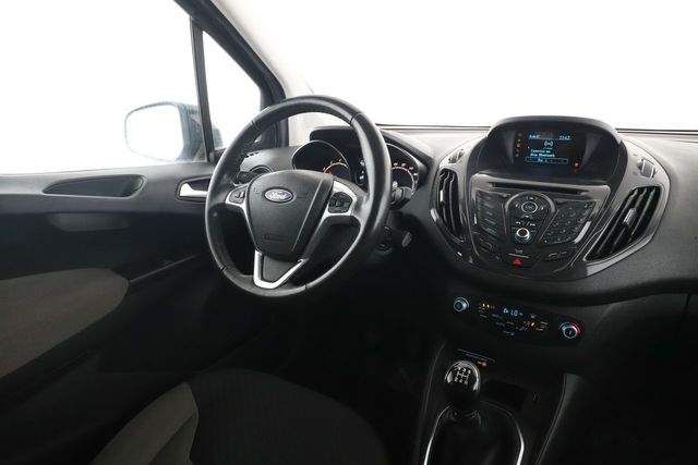 Ford Tourneo Courier 1.0 EcoBoost Titanium