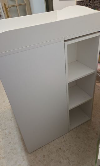 Cambiador de bebé blanco