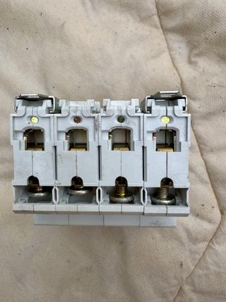 HAGER INTERRUTTORE AUTOM MAGNETOTERMICO NC410A C10