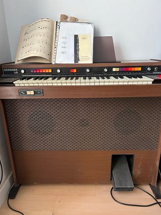 Órgano Eléctrico Granada 49