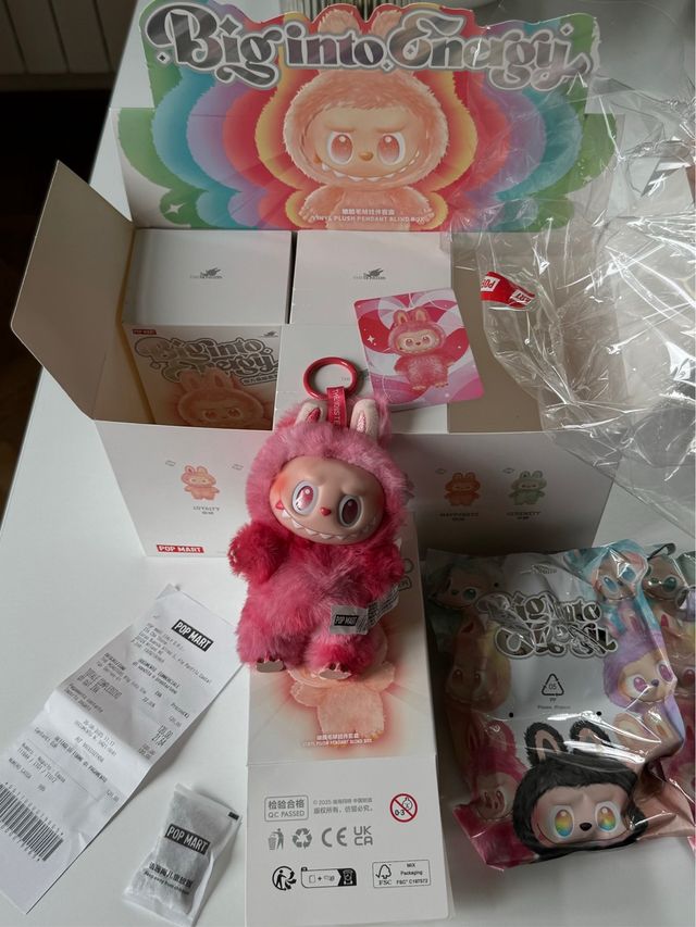 Labubu Big Into Energy love rosso Nuovo originale