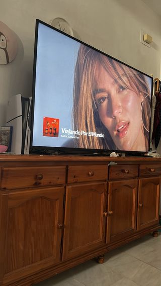 Mueble bajo TV de madera