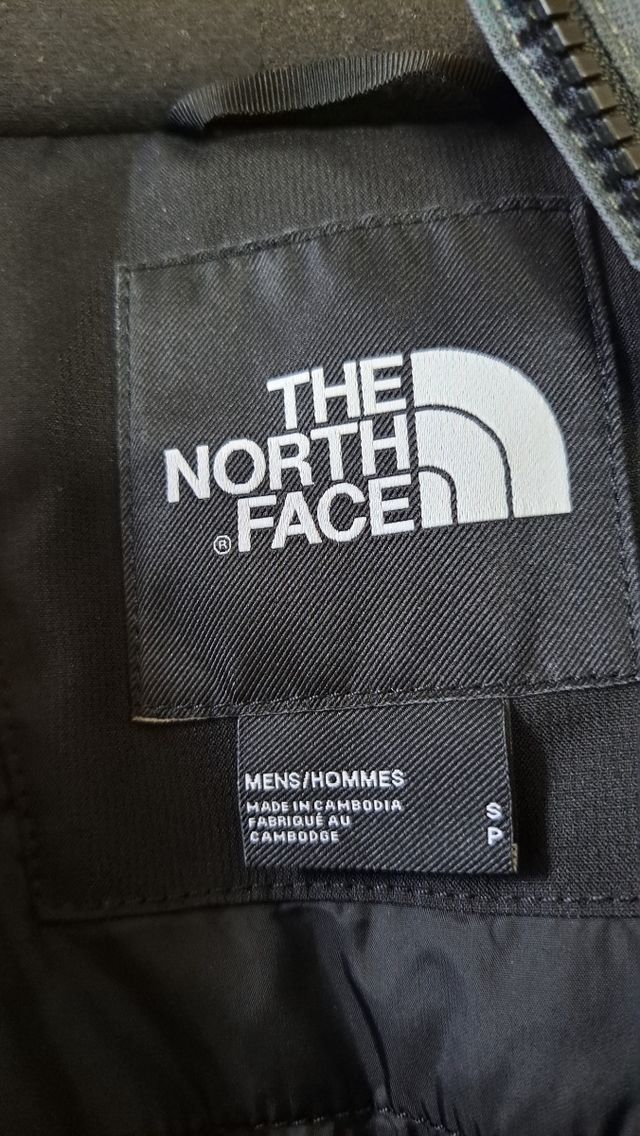 The North Face Abrigo Cortavientos Gris