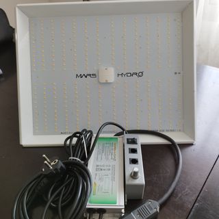 Foco LED Mars Hydro MH-150MA-41B.Hay 3 en stock