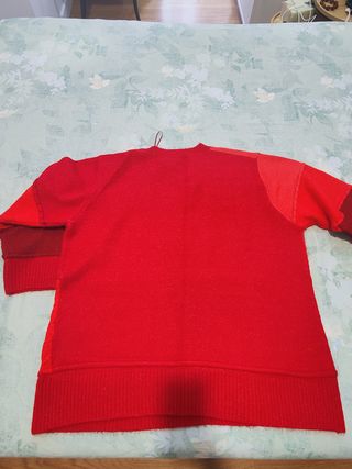 Jersey de ZARA, Jersey rojo de mujer