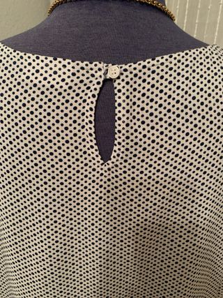 Blusa de lunares blanca y azul talla 46 