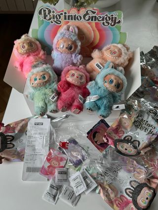 Labubu happiness arancione big into energy nuovo o