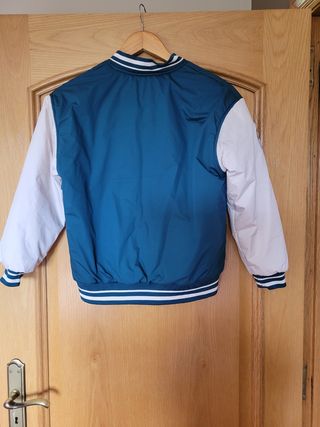Bomber niño azul y blanco