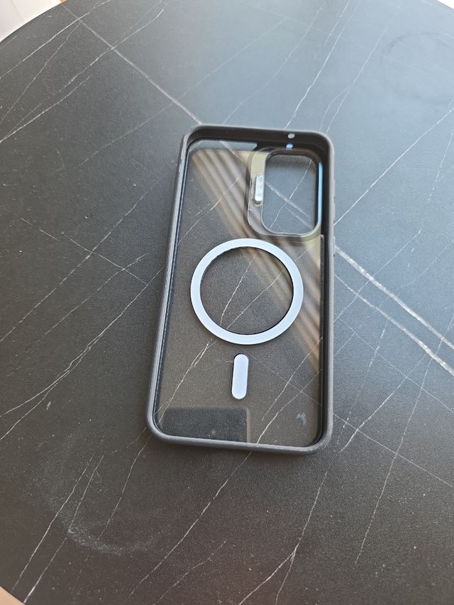 Funda transparente para iPhone con MagSafe