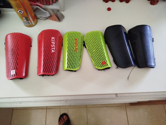 Espinilleras Futbol. Precio por cada par.