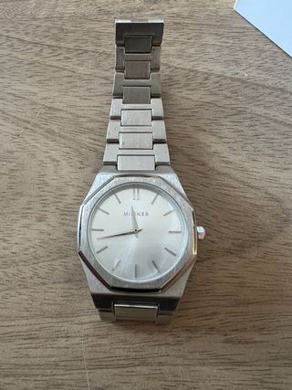 RELOJ DE PULSERA MARCA MILLNER