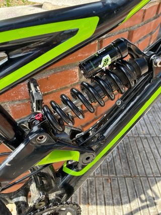 Specialized Status 2012