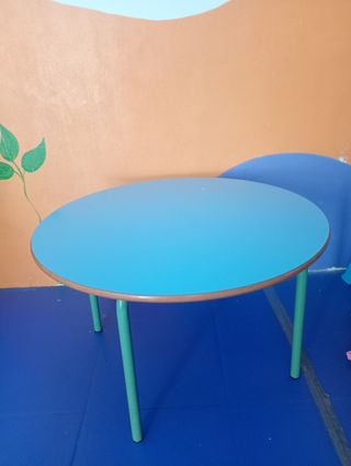 Mesa redonda infantil