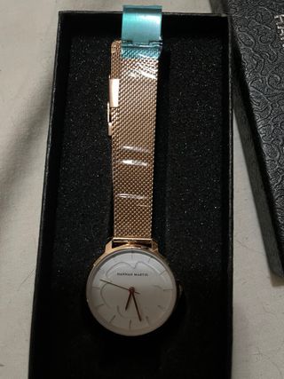 Reloj Hannah Martin Mujer Dorado y Blanco Nuevo
