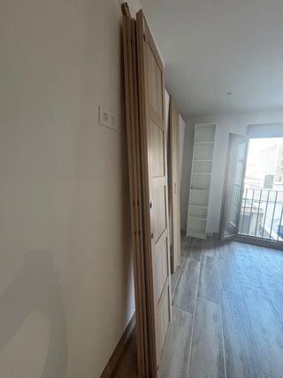 Puerta armario efecto roble tintado