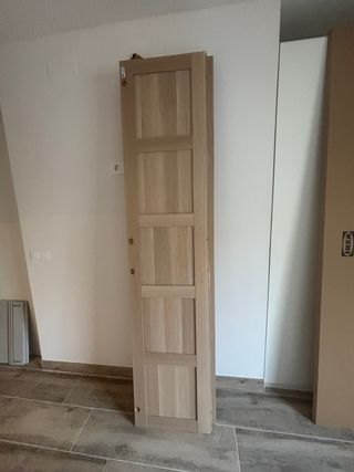Puerta armario efecto roble tintado