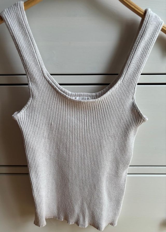 Camiseta Top T.M canalé beige de Oysho