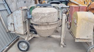 Hormigonera 300L