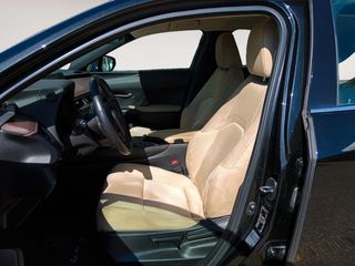 Lexus UX 250 h Business