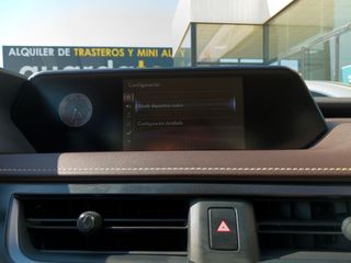Lexus UX 250 h Business