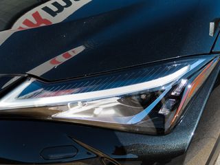 Lexus UX 250 h Business