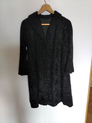 Abrigo de astracán negro