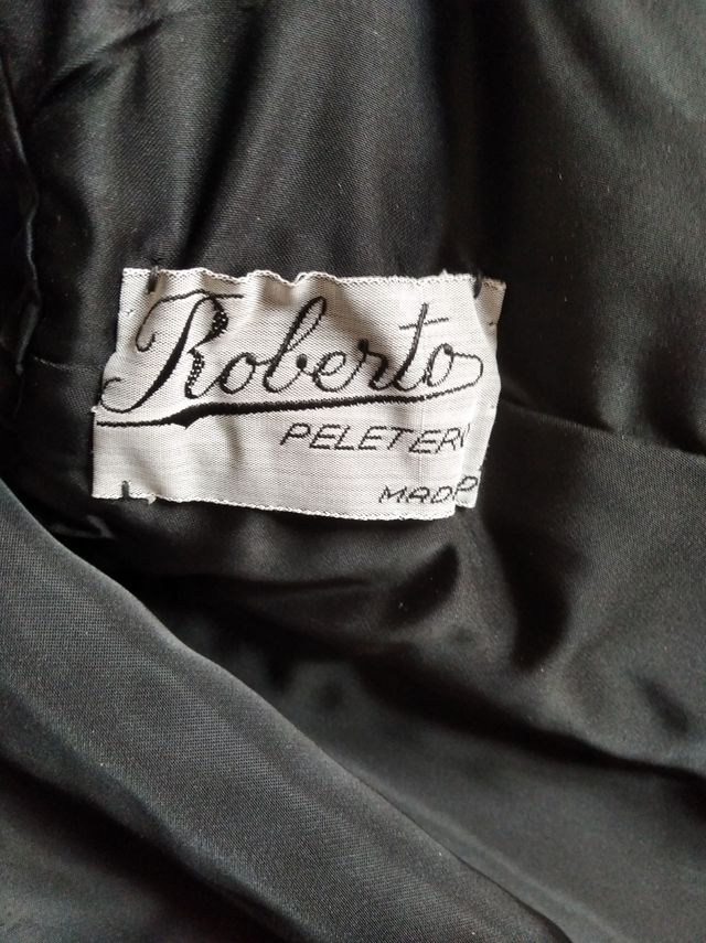 Abrigo de astracán negro